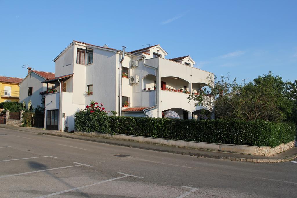 Apartments Vanessa Porec Exterior photo
